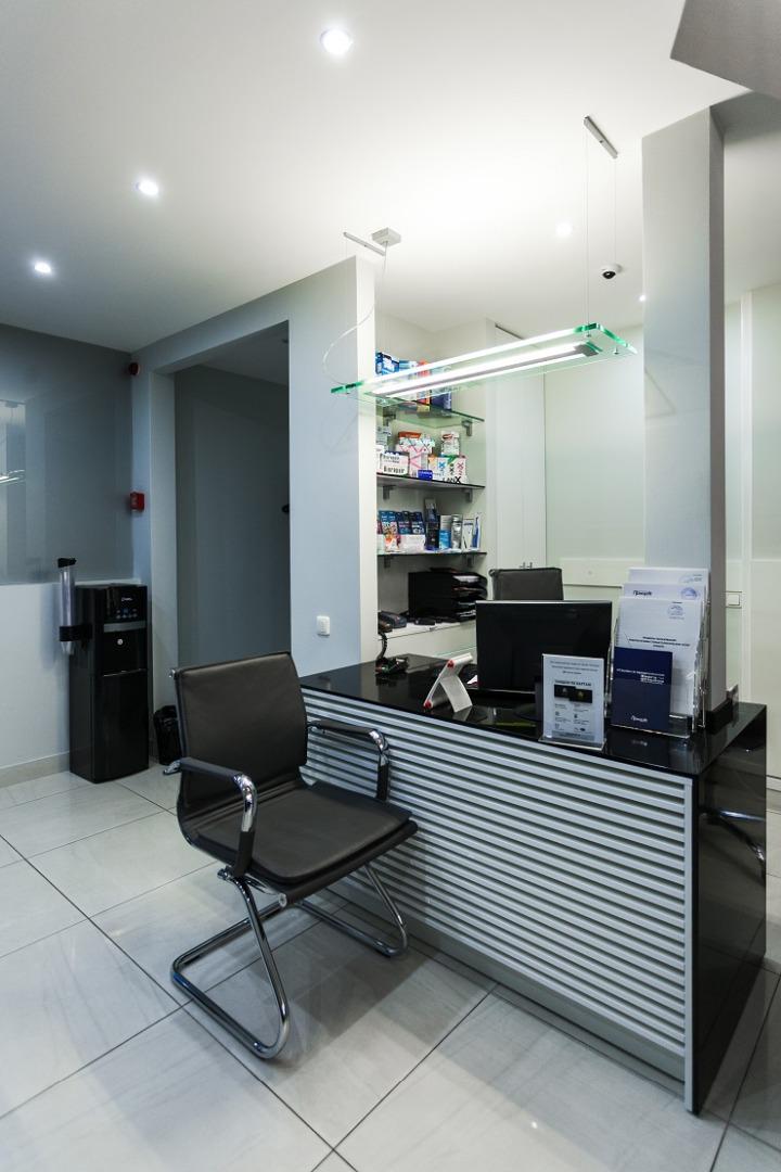 Стеклянные столы на кухню/гостиную/офис