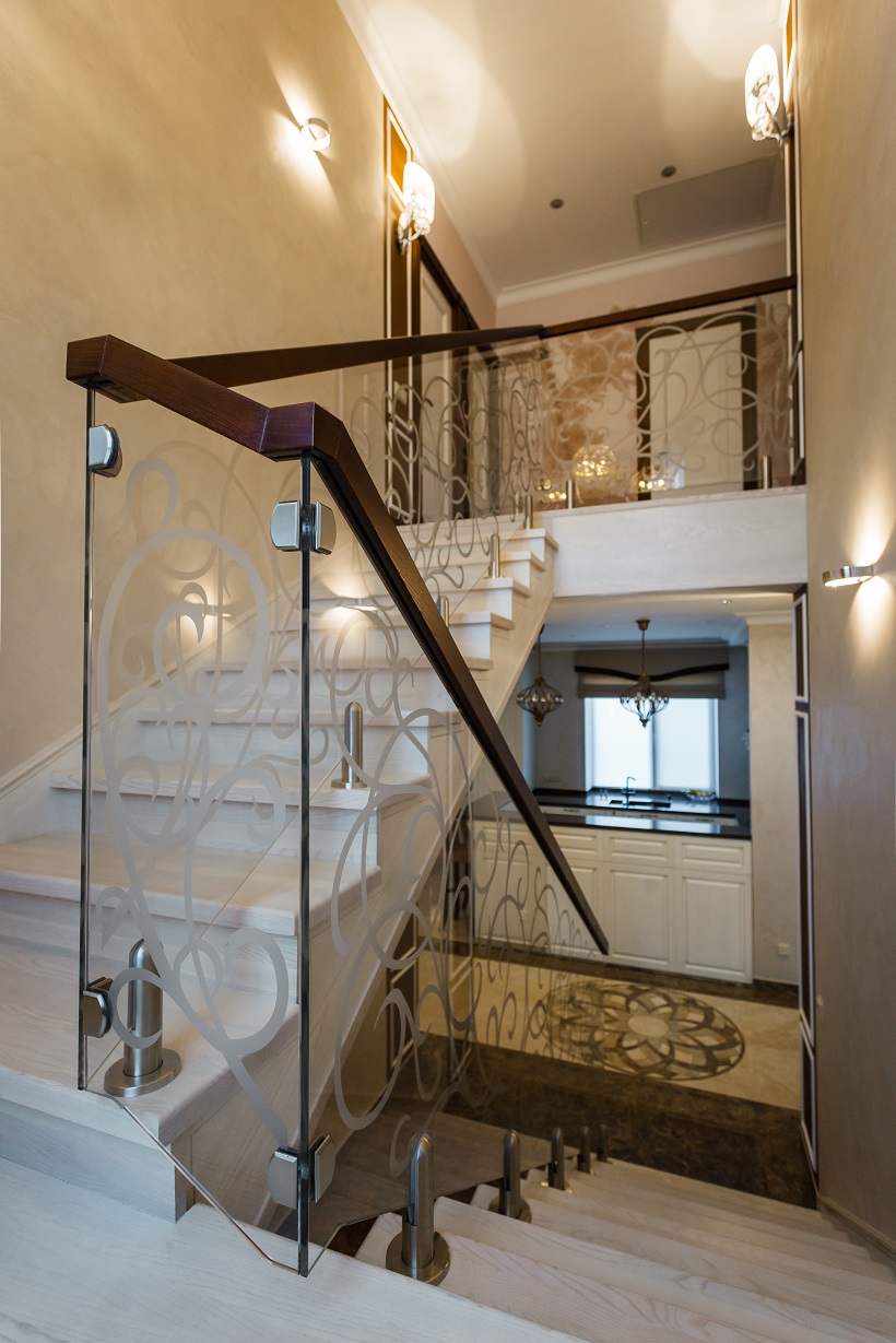 Стеклянные ограждения для лестниц