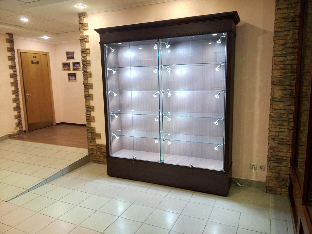 Стеклянные витрины