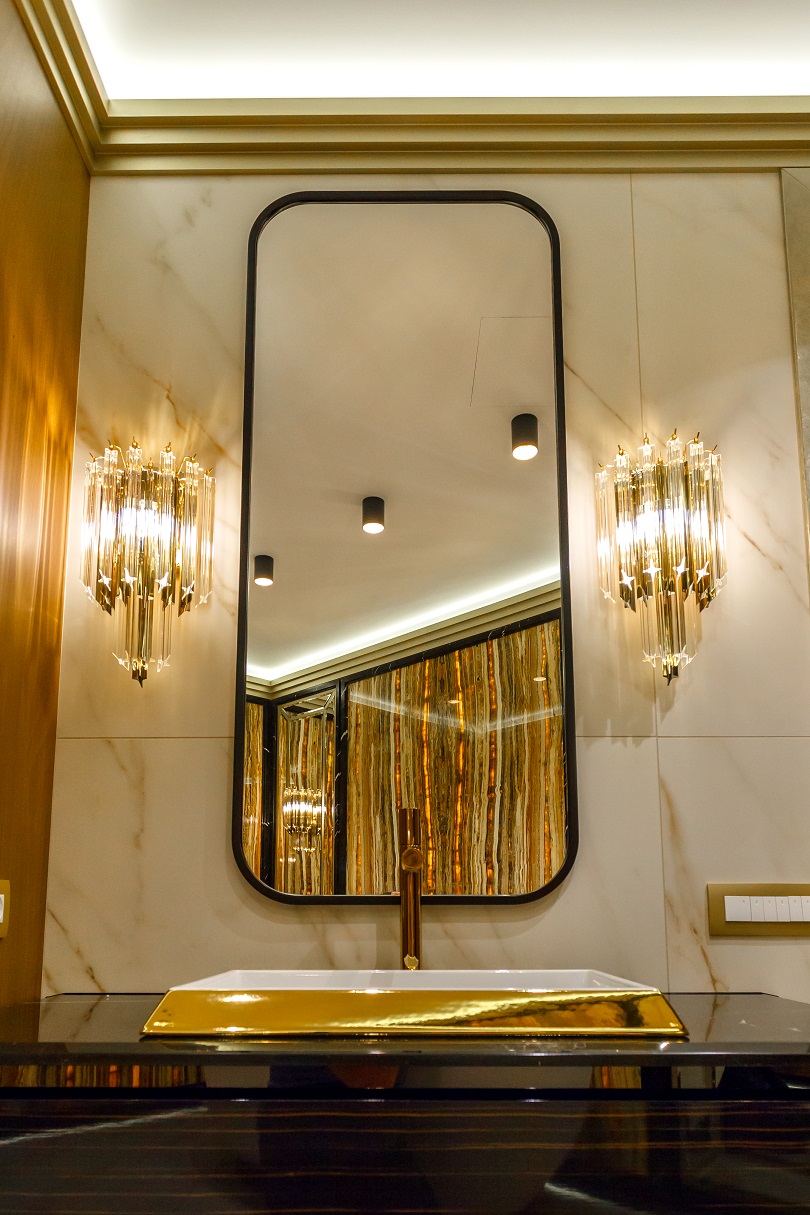 Зеркало в раме