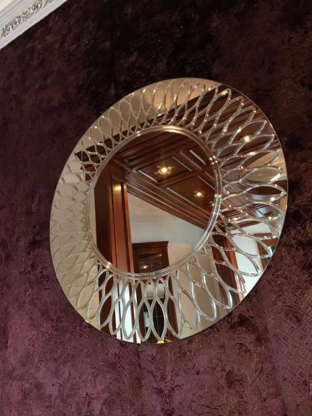 Зеркало с гравировкой