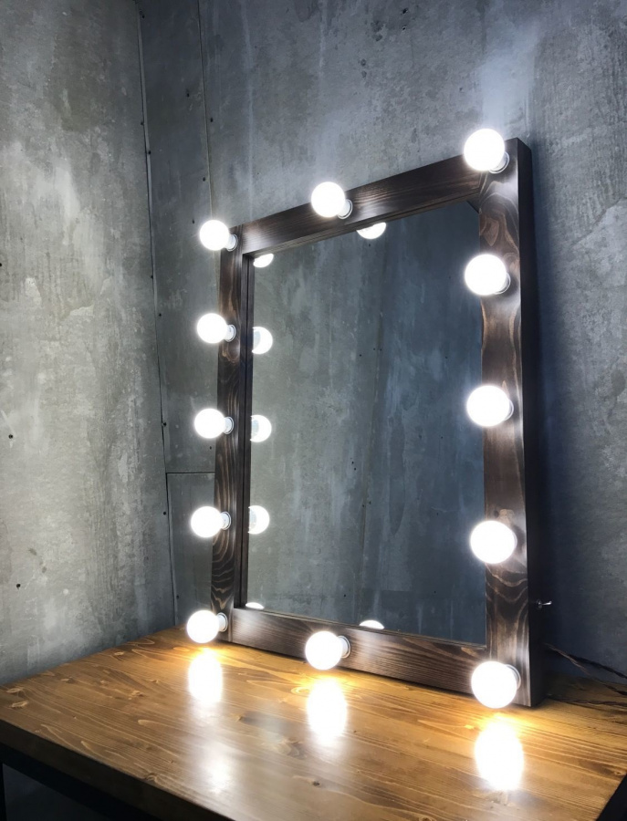 Зеркало с лампочками