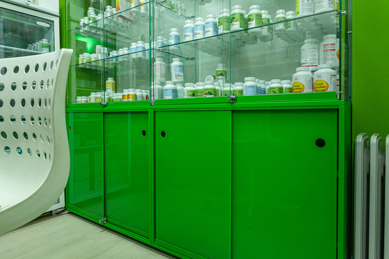 1881_24 Витрина Аптека